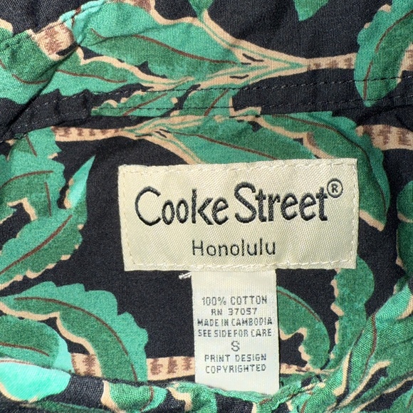 Cooke Street Honolulu Palm Trees Printed Short Sleeve Buttoned down Shirt S - Picture 4 of 4